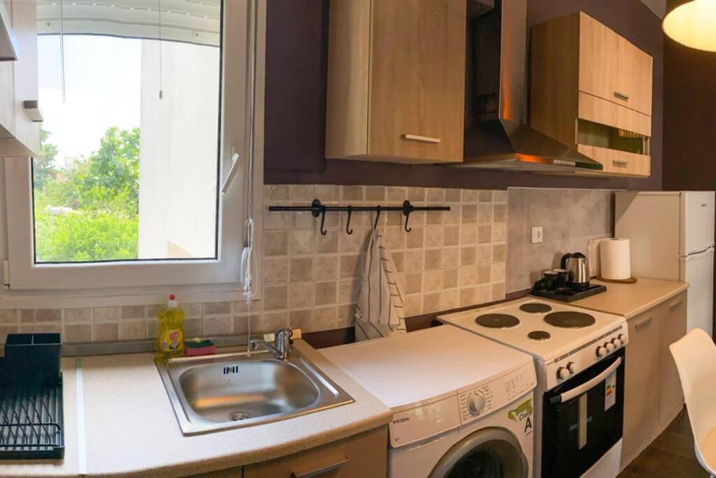 Green Apartment With View Комотини Екстериор снимка